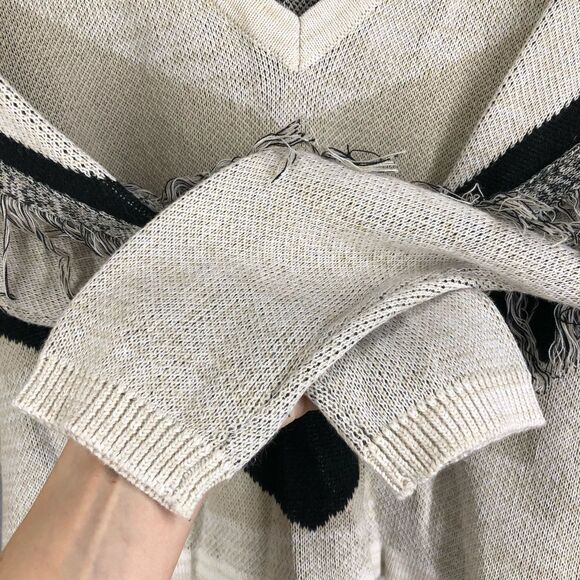 LINE THE LABEL 100% Wool Fringe Chevron Side Slit Tie V-Neck Knit Sweater Sz S - Picture 8 of 10